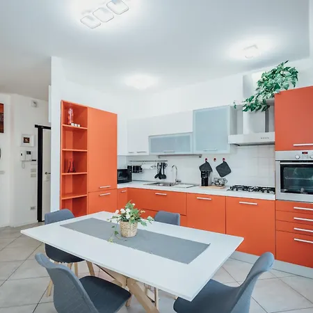 Free Garage 20 Min From Venice - Business House Apartament