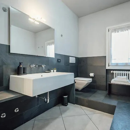 Free Garage 20 Min From Venice - Business House Apartament *